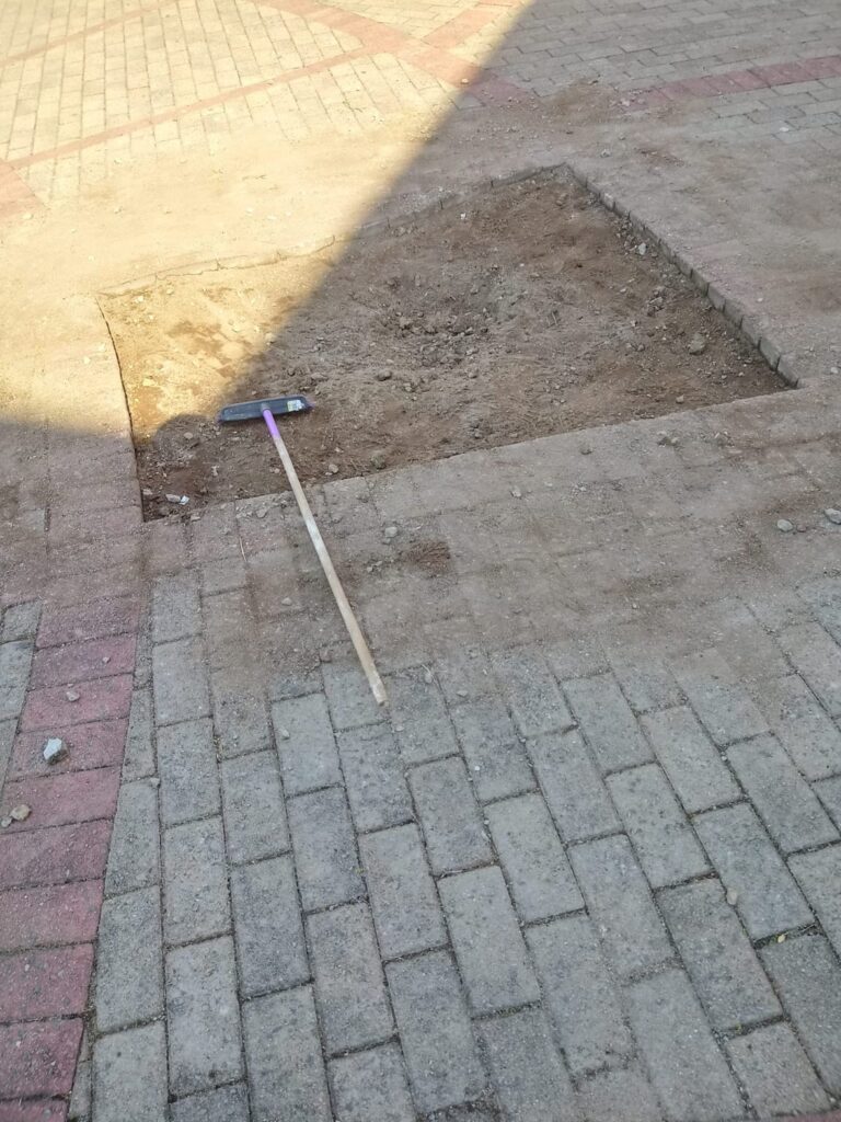 84ab1742-68fc-45a6-96b3-b198c181250f