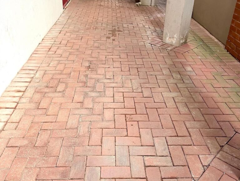 958E4FFB-4F4E-4008-94C9-BF72DC0479FF